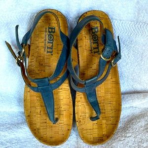Born sandals